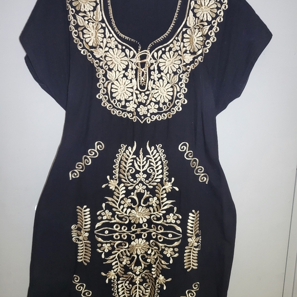 Mexican Elegant Black and Gold Embroidered Midi Dress - Picture 9 of 15